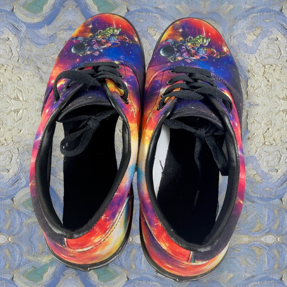 Amazing Colors & Print Quality. Unisex Men’s Size 7/Women’s 9 Low Top Lace Ups - Picture 3 of 14
